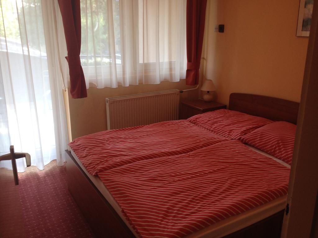 Hotel Family Балатонфельвар Номер фото