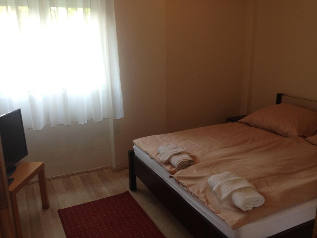 Hotel Family Балатонфельвар Номер фото