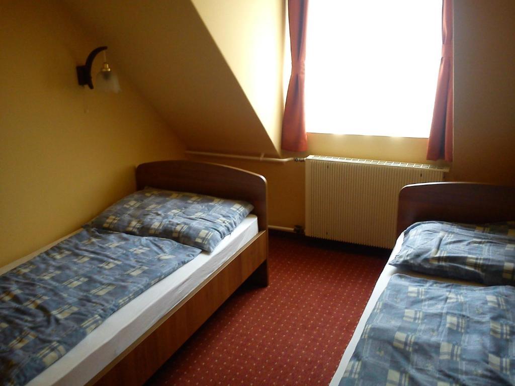 Hotel Family Балатонфельвар Екстер'єр фото